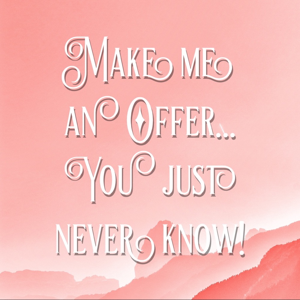 💕All reasonable offers considered! Send me one!💕